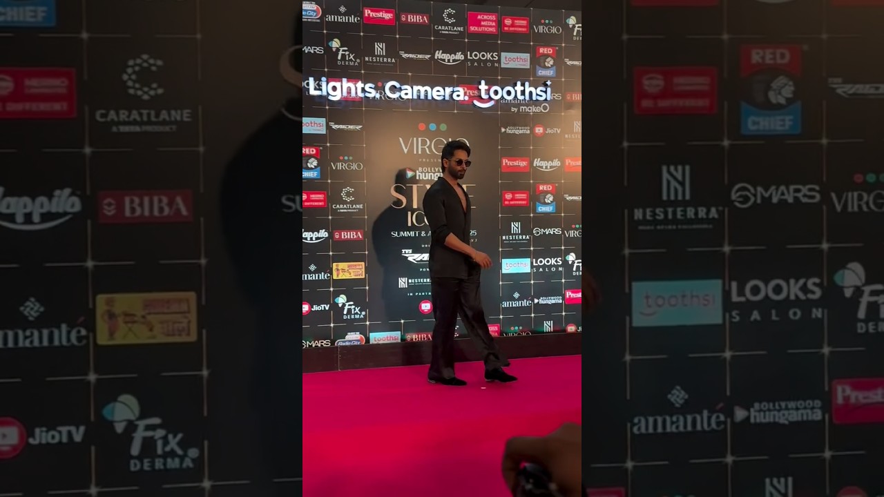 Shahid Kapoor at the red carpet of Bollywood hungama style icons 2025