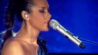 Alicia Keys  - Pray For Forgiveness - The Freedom Tour 2010
