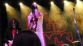 Des Rocs- Nothing Personal (Full Song Live)