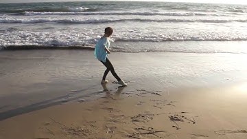 High Mountain Flowing Water 高山流水 Guzheng and Chinese Calligraphy by Victoria