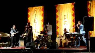 Dodi & i Monodi - Sueña Y Emociona Live (New Barbonia Edit) @Festa Indiana (12/09/2009) HQ screenshot 3