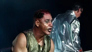 Rammstein - Zeig Dich Live (Gelsenkirchen. Veltins Arena 2019) 1080p (AM)