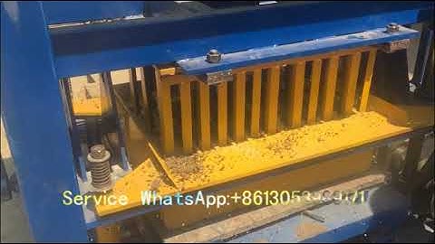Hydraulic concrete block machine QT4-30 producing hollow blocks with combined mold