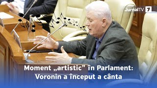 Voronin a început a cânta la dezbaterile privind interzicerea simbolurilor care propagă războiul