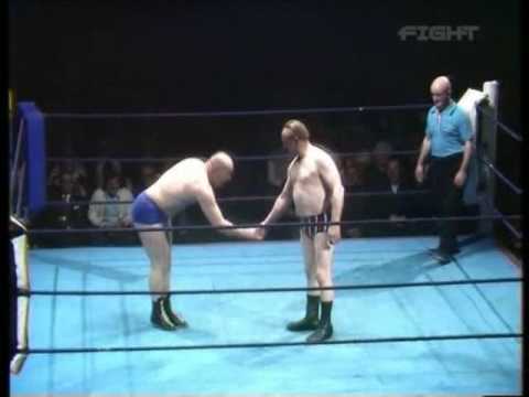 World Of Sport - Les Kellett vs Johnny Czeslaw pt.1