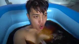 Ntn - Thử Đổ 3000 Nghìn Viên C Sủi Vào Bể Bơi Coca Cola 60L