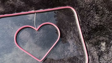 Đèn led neon sign mẫu hộp trái tim