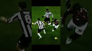 Ronaldinho best dribbels 🔥💀