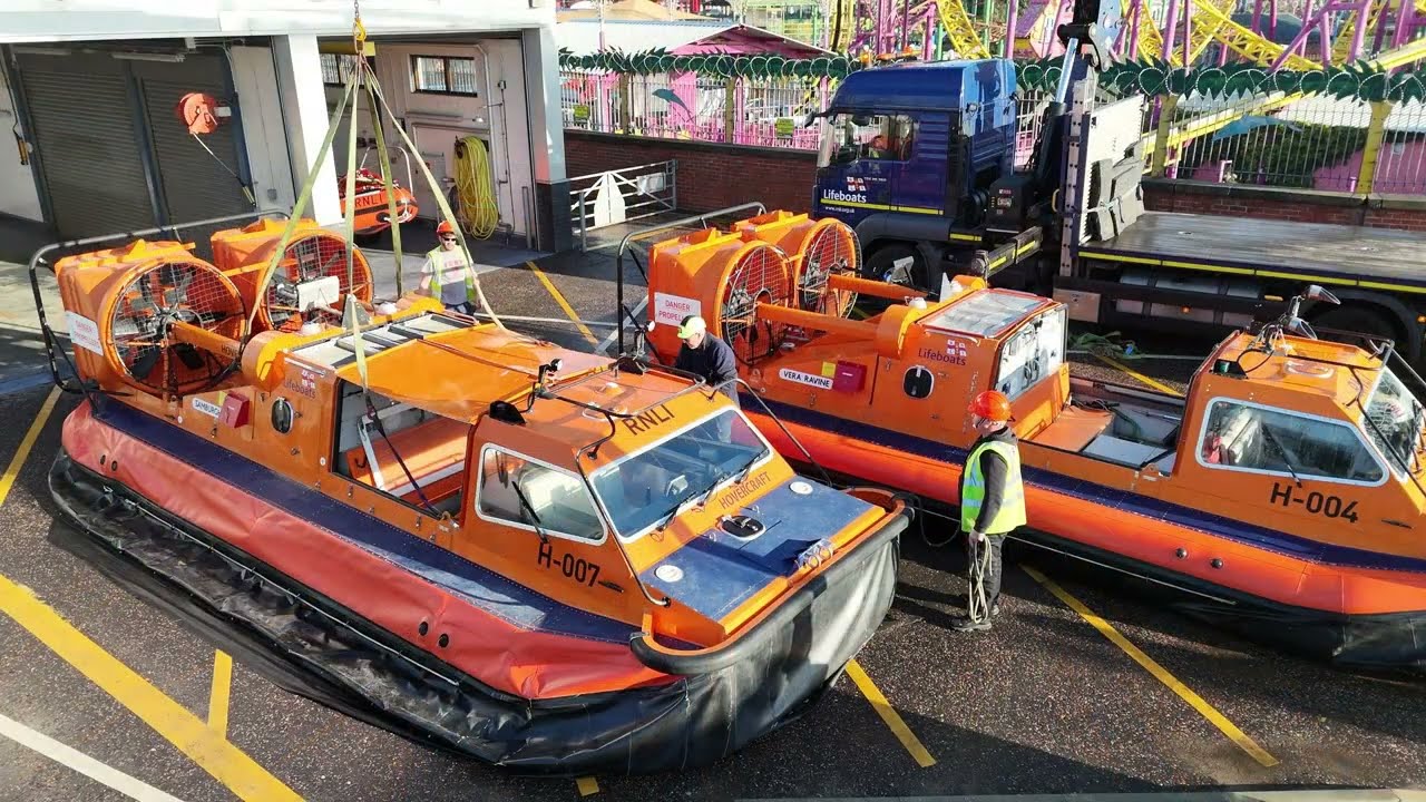 Southend RNLI hovercraft H-004 Vera Ravine comes home