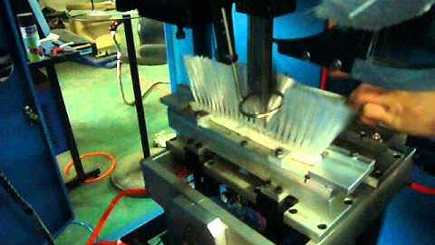 WanXingDa CNC 4-axis  Broom Tufting Machine,Staple Type