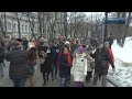 РАЗГНЕВАННЫЕ МАТЕРИ ВЫШЛИ НА ПРОТЕСТ