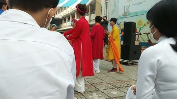 Biểu diễn tiết mục nhạc cụ dân gian của Đại học FPT tại THPT Hàn Thuyên part 5