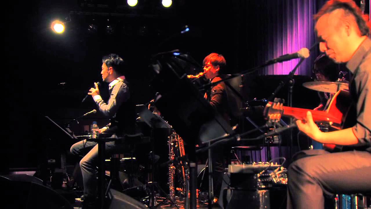 Смотреть «河口恭吾 at Billboard Live OSAKA「恋する雲雀は唐紅 2014 Live Ver.」» на YouTube