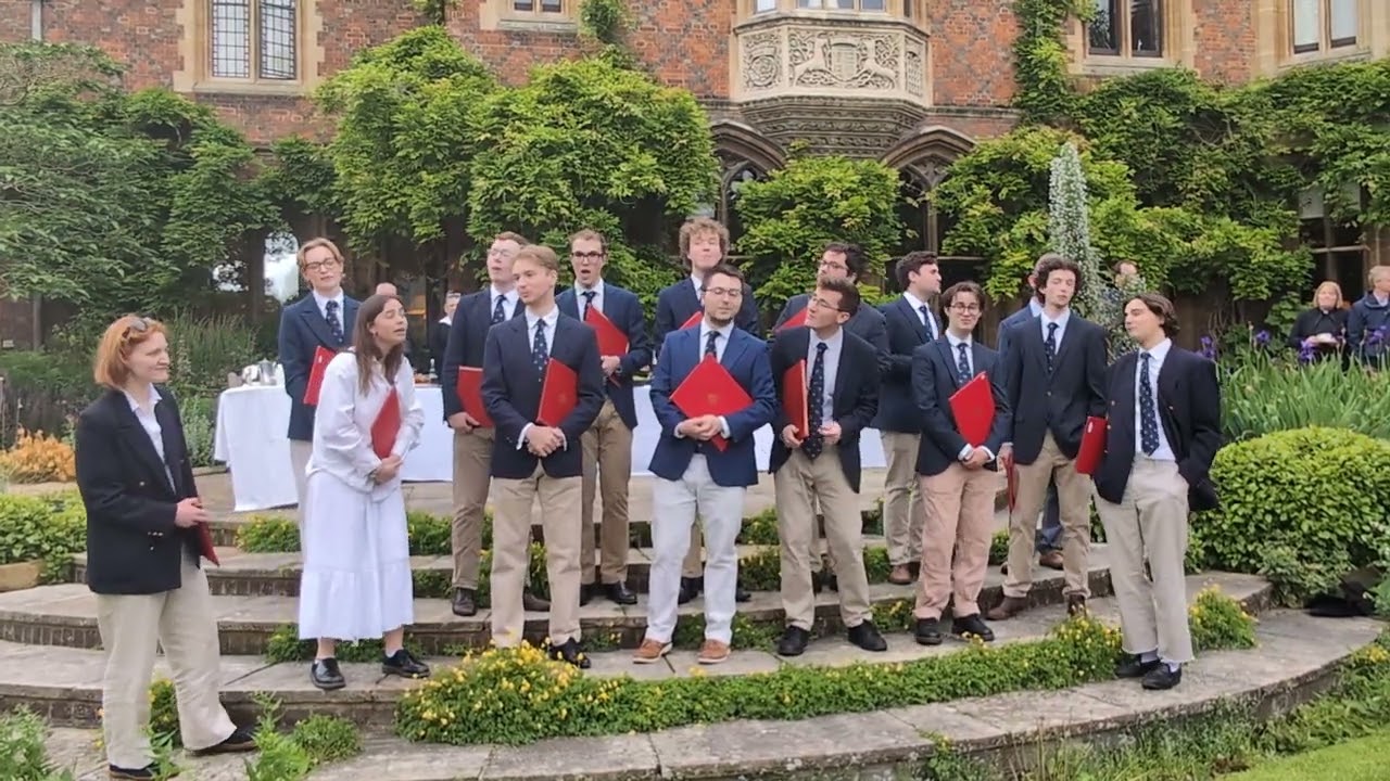 The Gentlemen of St John's sing on the Master's lawn 2024 with Tim Jones (4)