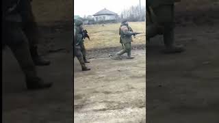 В селе Подлипное, Сумской области, русские солдаты решили вернуться домой