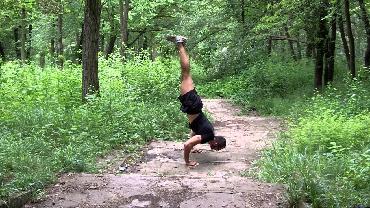 George Workout - 8 Handstand Pushups - YouTube