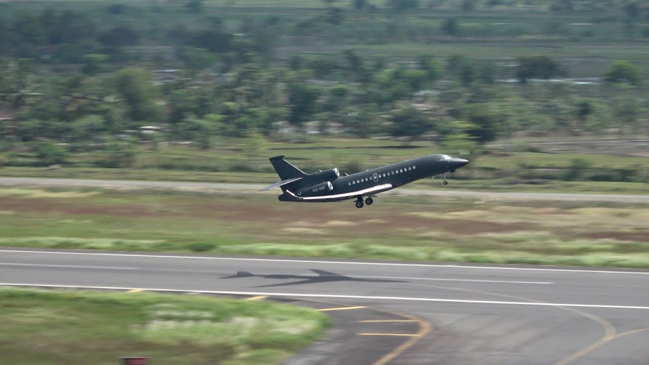 Suara Menggelegar!! Pesawat Pribadi BERMESIN 3 Dassault Falcon 8X Take Off di Bandara Lombok