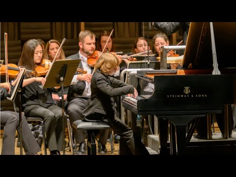 Видео: Mozart Concerto no.23 in A major/ Elisey Mysin / FINAL Cleveland Piano Competition USA