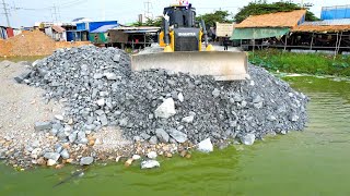 Heavy Bulldozer SHANTUl Dh17C3Pro used power push Stone landfill flooded area by skill operator 