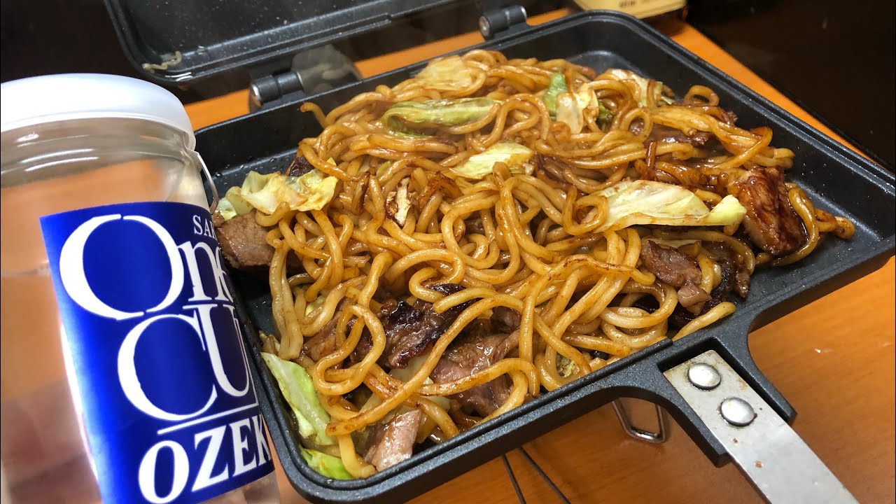 祝 日常 連載再開記念に焼きそばとワンカップをキメるだけの動画 Youtube