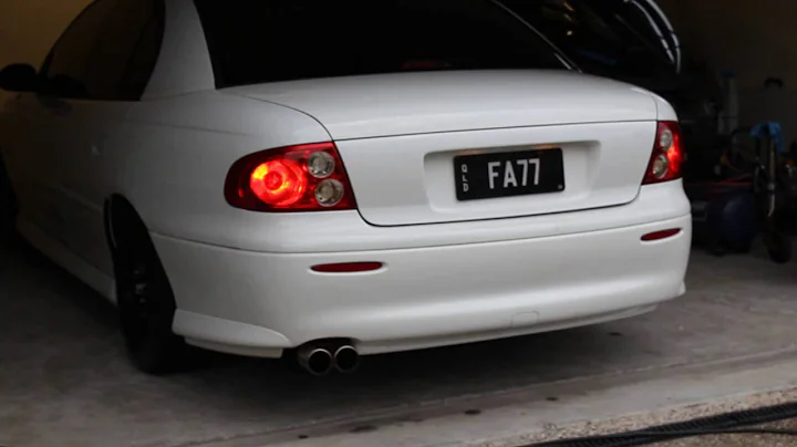 FA77 LS1 Holden SS - Straight Pipes