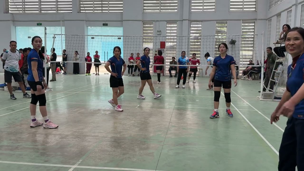 Bán Kết bóng chuyền hơi nữ xã Bất Bạt 2026.      Vô Khuy - Thôn 3
