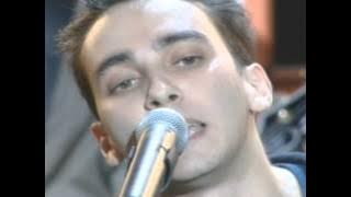 Saez « Jeune et con » Les Victoires de la Musique 2001