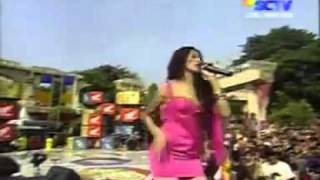 Keong Racun - Putri Penelope   charlie st 12.flv