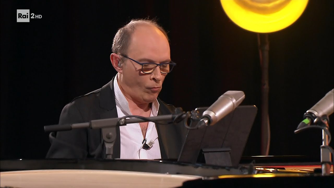 carlo-guaitoli-e-morgan-in-come-un-cammello-in-una-grondaia