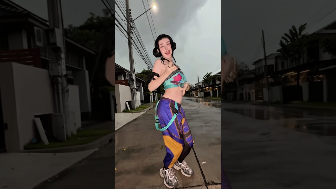 👀 have you watched K-pop demon hunters yet? 😍😘🥰 #anime #cosplay