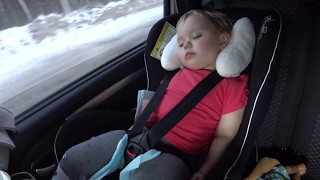 4 лайфхака для комфортного сна ребенка в машине. Путешествия с детьми