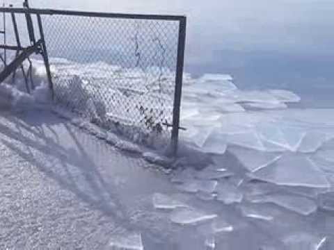 The noise of this ice was so loud i heard it from far away and came to investigate. After about ten minutes it suddenly stopped filling the air with silence