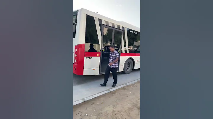 Dubai bus 🚌 Amazing 😍📸 #viral #shorts #video #trending #subscribe #youtubeshorts #youtube #dubai