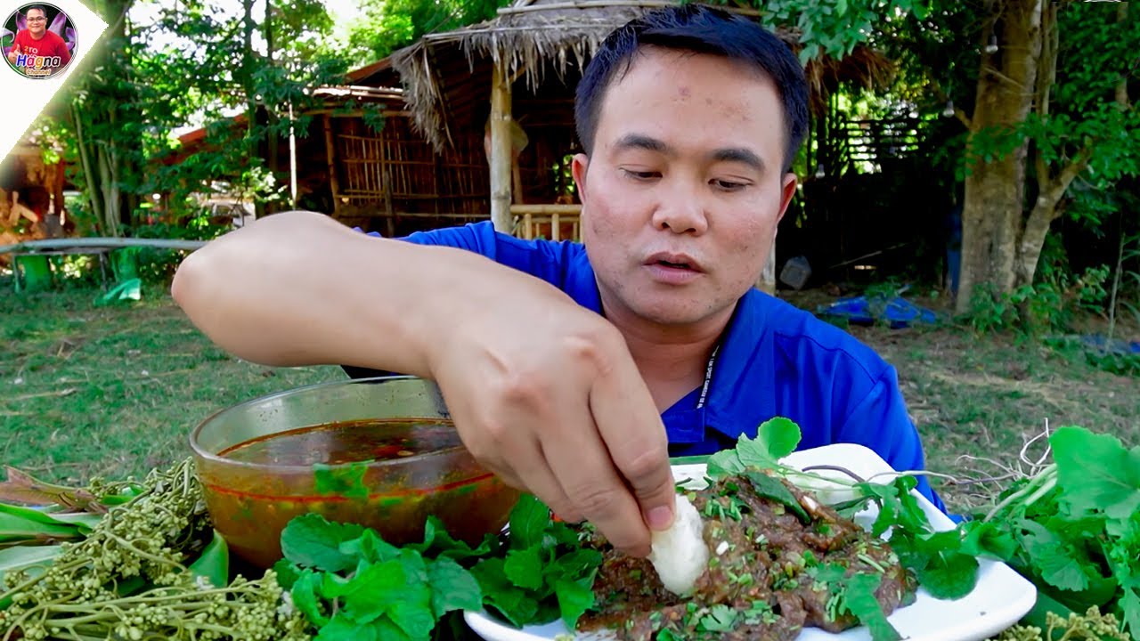 ลาบเหนียวปลาตองสูตรคำข้าวหัก แกล้วผักจากสวนยาย ลวกดอกผักกระเดาแซ่บๆ คัก