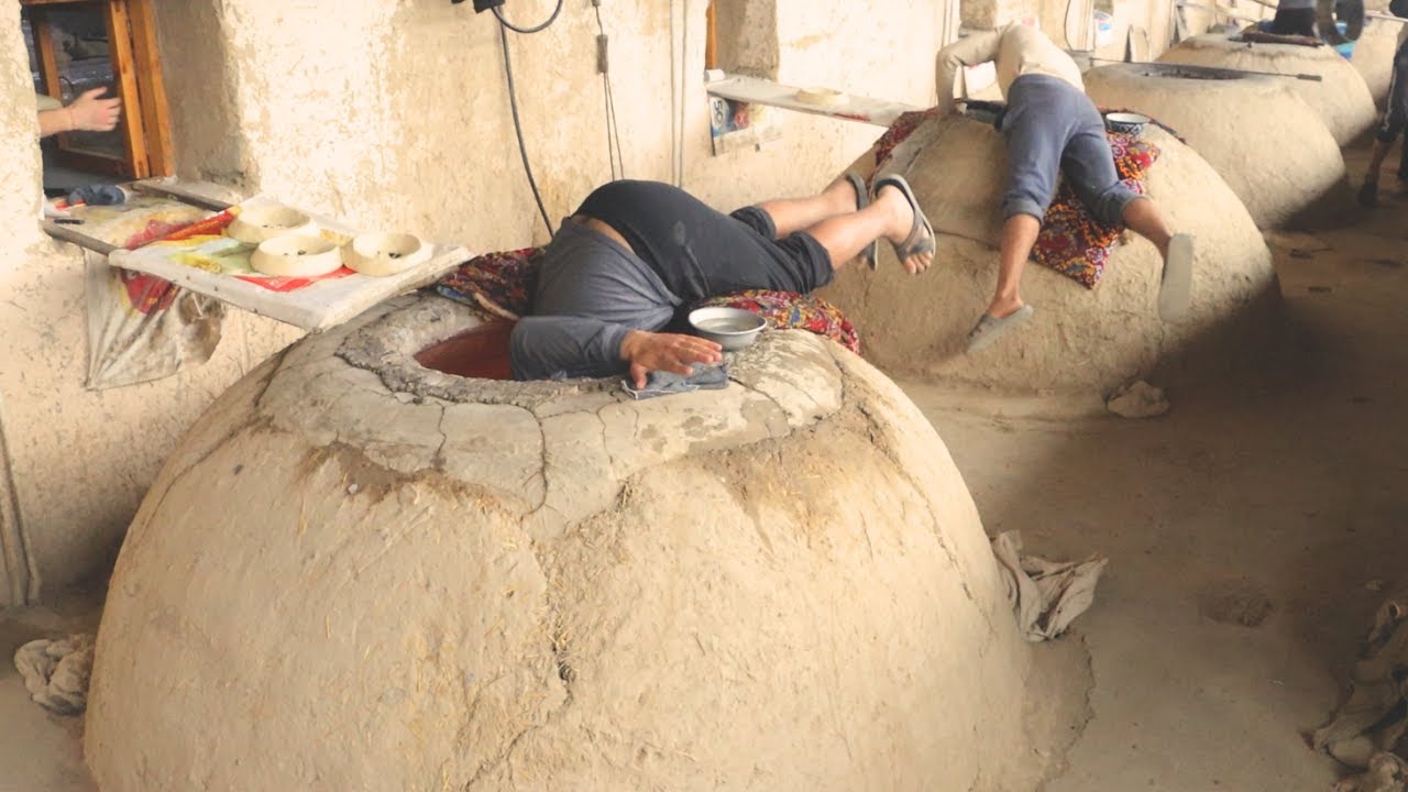 Legendary SAMARKAND breads. 15 000 loaves a day in 8 tandoors. How to make bread YouTube