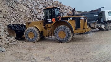 CATERPILLAR 980G LOADING IN QUARRY