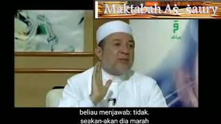 Apakah merenggangkan bibir pada hukum Ikhfa Syafawy dan Qalb - Syekh Aiman Suwaid