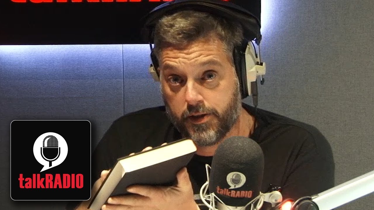 Iain Lee confesses he was not attacked by an owl