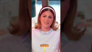 Lisa And Stephanie Are Meeting For The First Time.