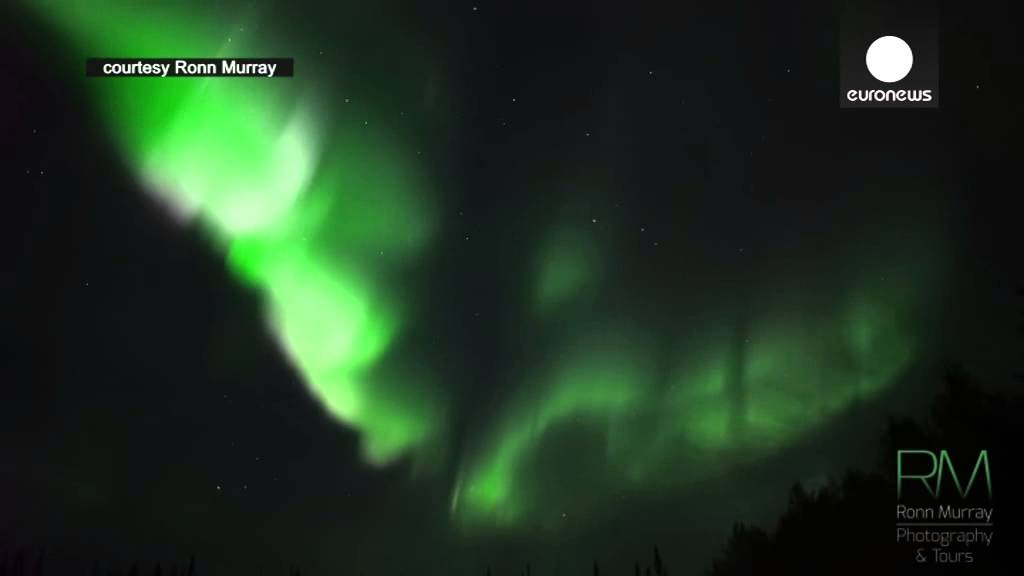 Stunning real-time Northern Lights in Alaska