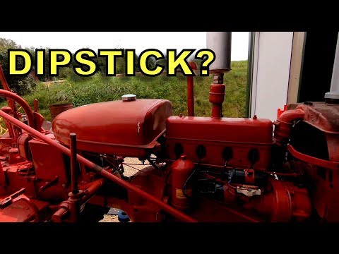 Video: Ako sa hlási traktor Farmall?