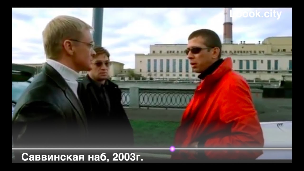 Из окна икс 5 бумера торчит рука с бутылкой