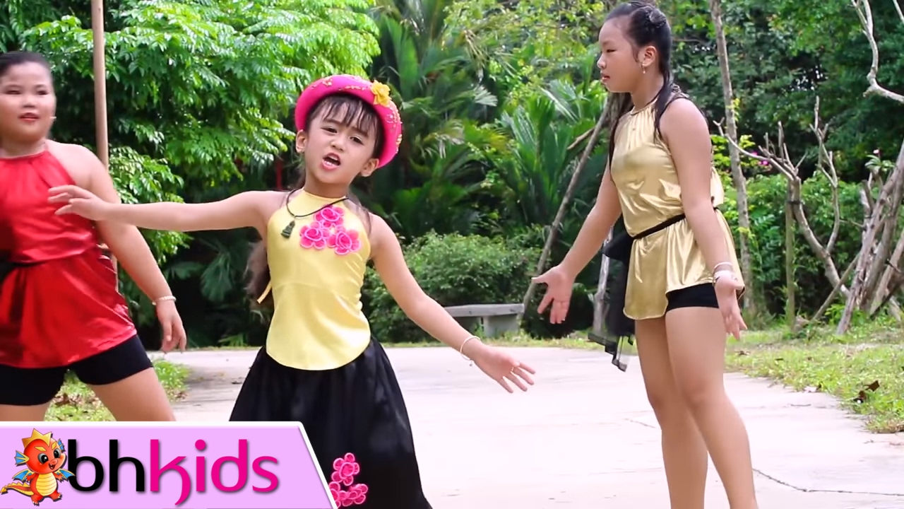 Bống Bống Bang Bang - Bé Tú Anh [Official MV]