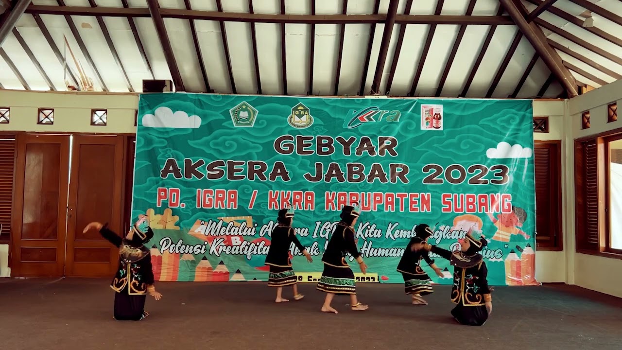 TARI PARIS BERANTAI KALIMANTAN SELATAN // RA NURUL JANNAH KASOMALANG SUBANG.