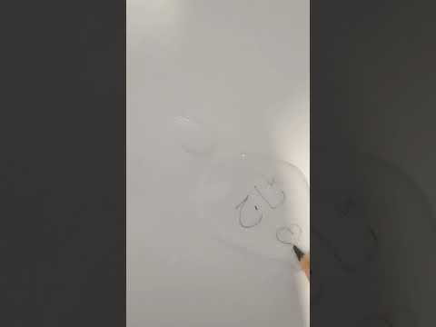 اسم تاج على قطرة ماء 