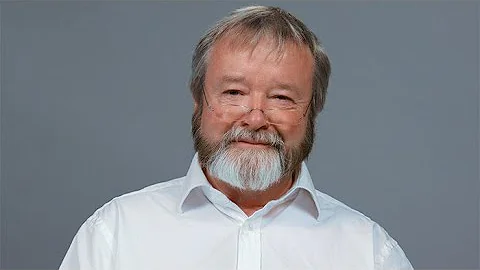 Iain McGilchrist Explores Control in Modern Life