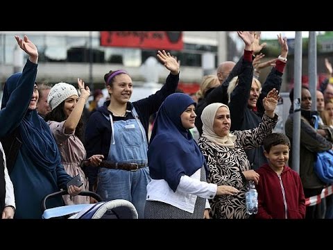 Βίντεο: Πρόσφυγες στη Γερμανία. Πόσοι πρόσφυγες υπάρχουν στη Γερμανία;