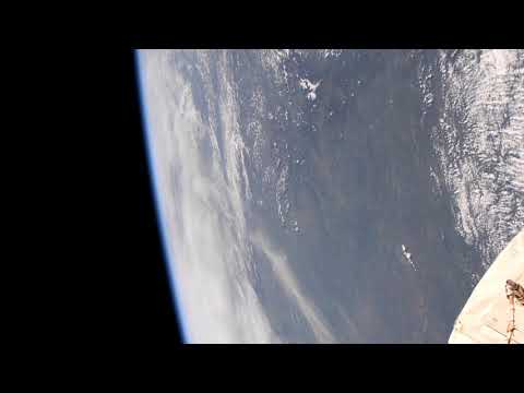 Videó: Háromszögletű UFO Jelent Meg Az ISS Közelében Egy Másodperc Töredékéig - - Alternatív Nézet