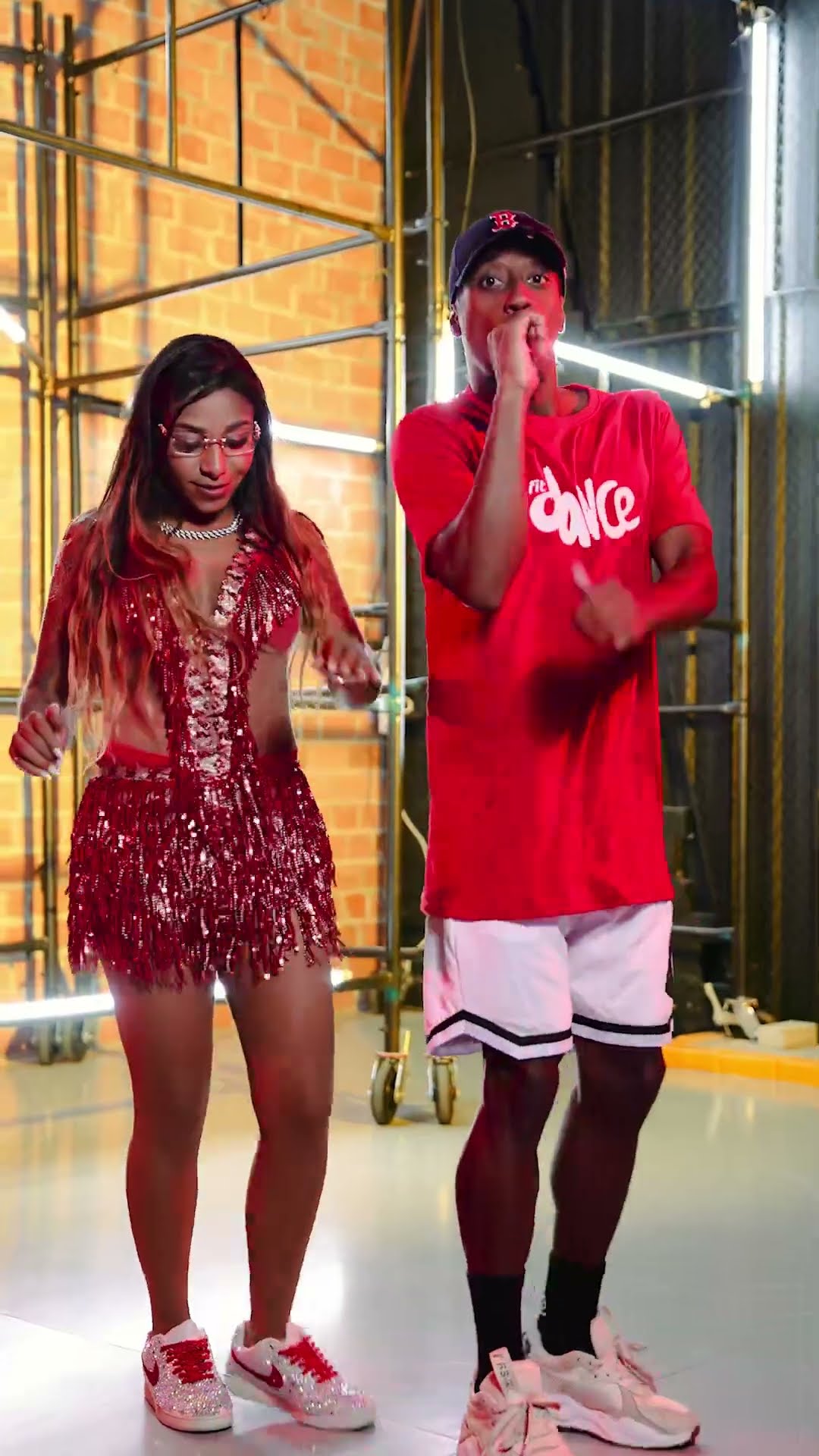 A diva @mcdanny veio dançar com a gente a coreo do novo hit dela e da @anitta ??❤️
