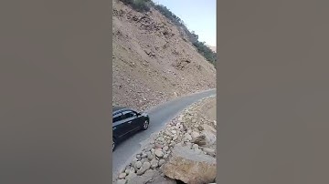 Doda Grid-station के पास आज भी छोटे-छोटे पत्थर लगातार गिर रहे हैं।